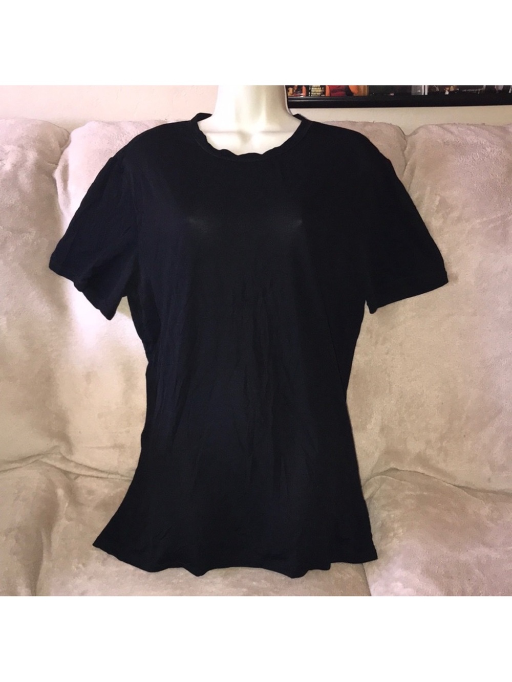 32 degrees cool medium black tee damaged